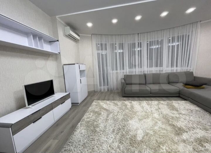 3-к. квартира, 100 м², 2/5 эт.