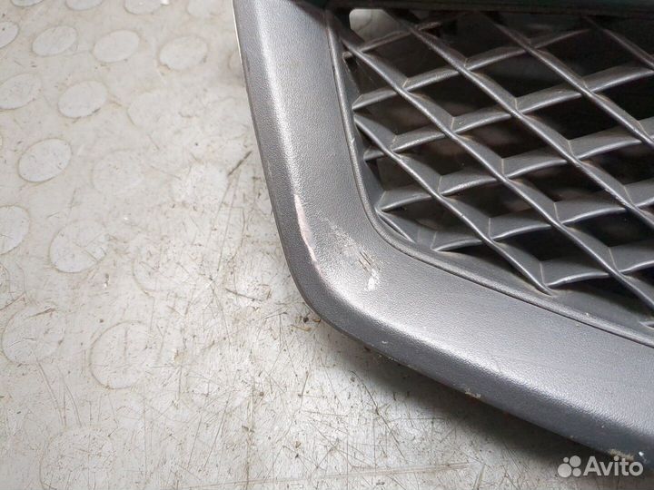 Решетка радиатора Ford Focus 2, 2005