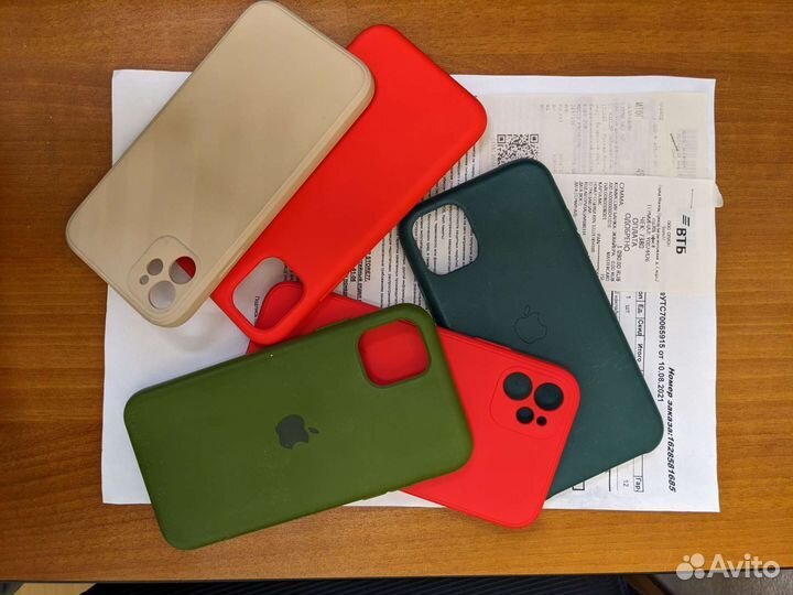 Защитное стекло и чехлы для iPhone 11