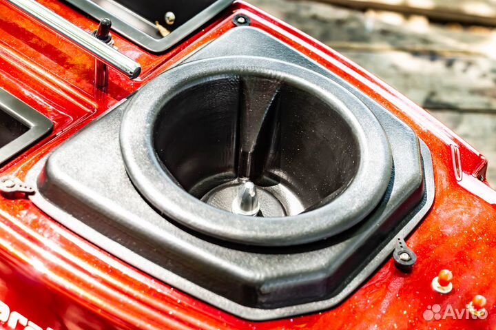 Карповый кораблик с разбрасывателем,камерой,GPS