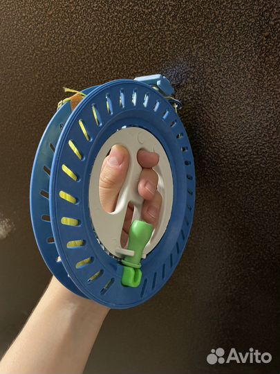 Катушка с ниткой