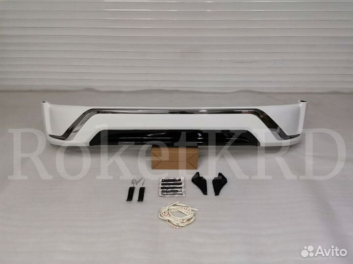 Обвес Toyota Land Cruiser 200 Executive белая