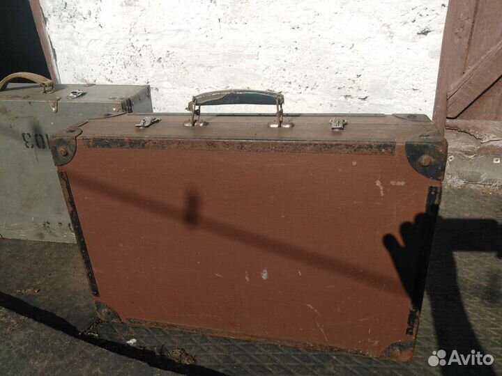 Старые чемоданы