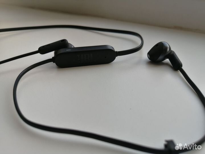 Беспроводные наушники JBL tune 215 bt