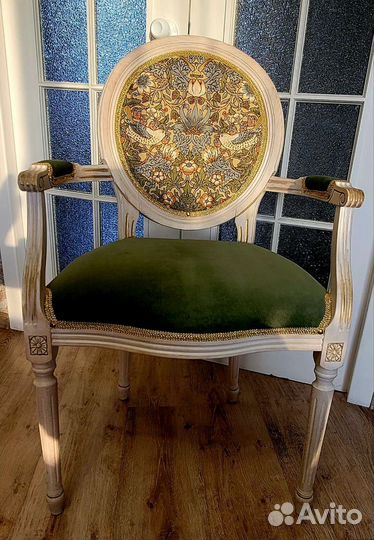 Кресло в гостиную