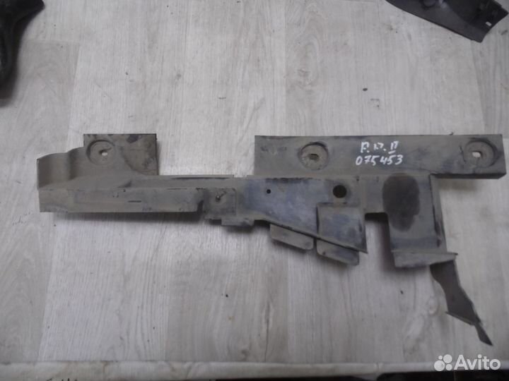 Воздуховод радиатора левый Ford Focus II 2008-2011