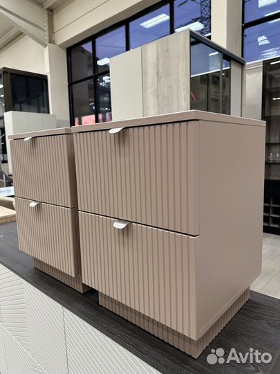 Тумба прикроватная