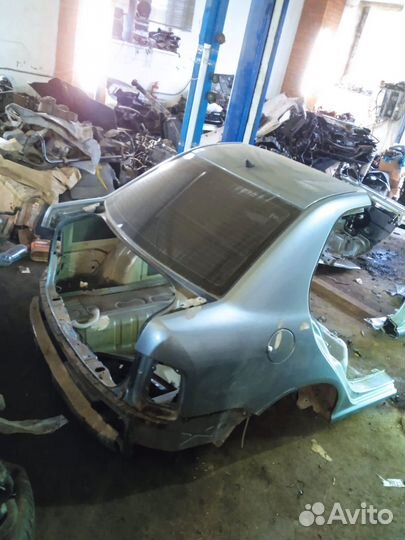 Задняя часть кузова седан Шкода Фабия 1