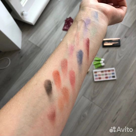 Палитра теней палеика revolution