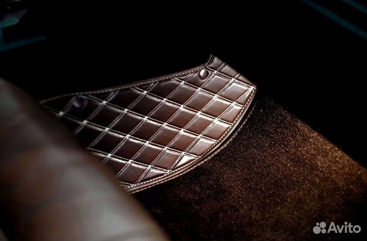 Коврик в багажник на Toyota Land Cruiser 200 2021г