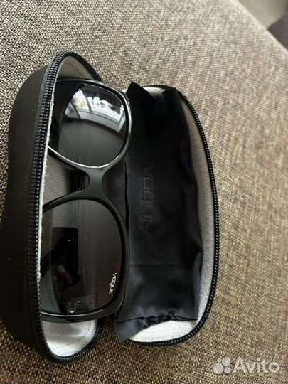 Солнцезащитные очки vogue