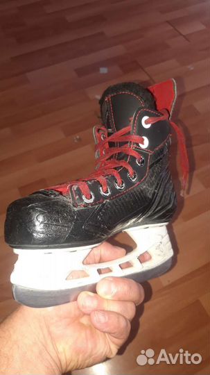 Хоккейные коньки bauer