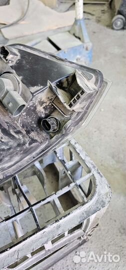 Левая фара Volkswagen Polo 2018