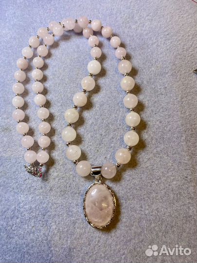 Бусы из розового кварца
