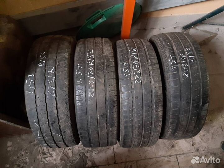 Шины 225/70 р15с