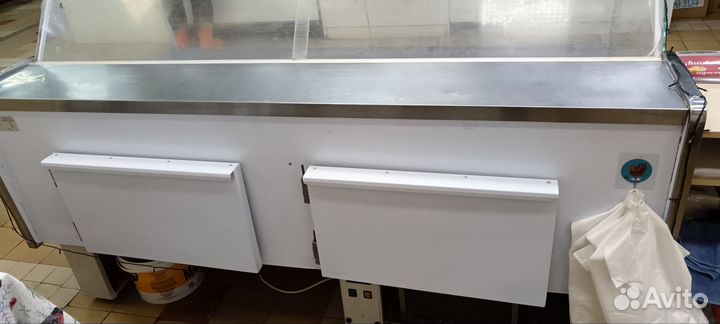 Холодильная витрина