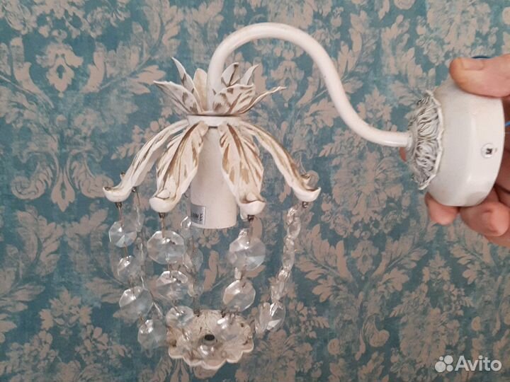 Люстра потолочная и бра