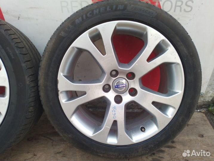 Колеса литые на Volvo Borbet 5x108 R17 225 45