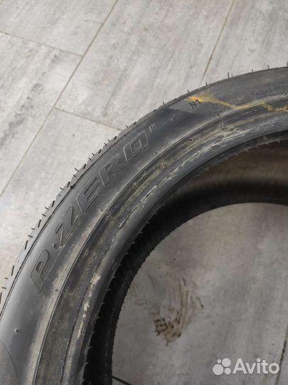 Pirelli P Zero 295/35 R21