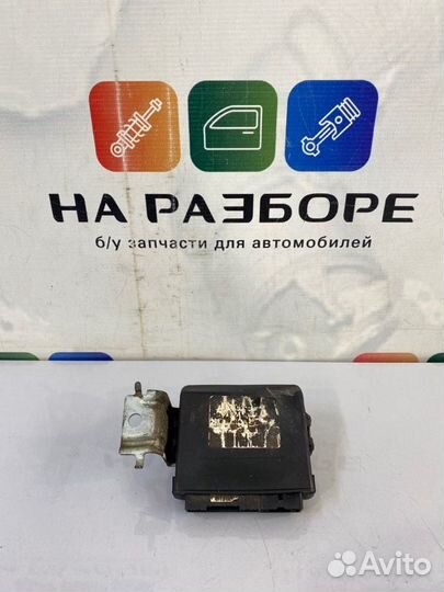 Блок управления полным приводом Toyota Land