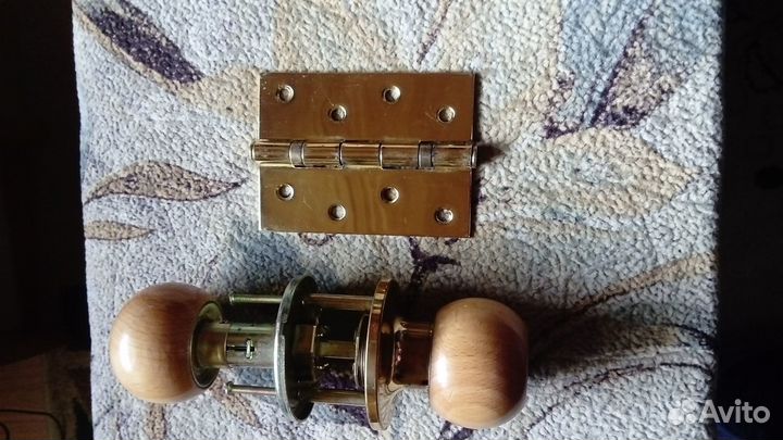 Ручки и петли для дверей