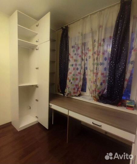 Рабочая зона у окна на заказ