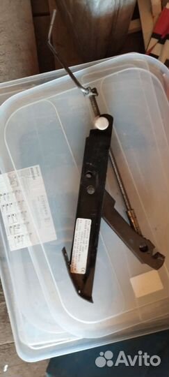 Домкрат механический винтовой