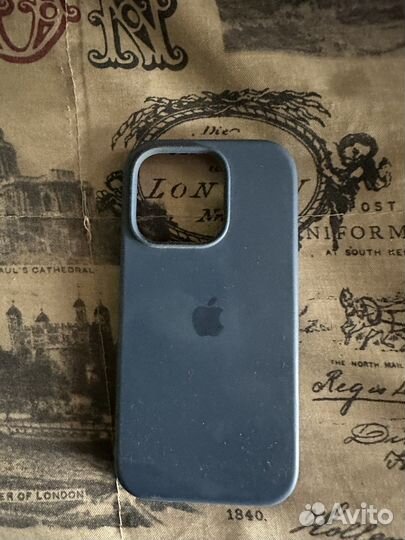 Чехол на iPhone 14 про