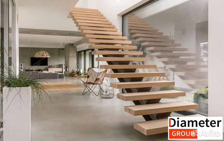 Межэтажная лестница на тетиве