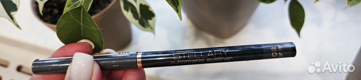 Тени для век, туши, карандаши для глаз