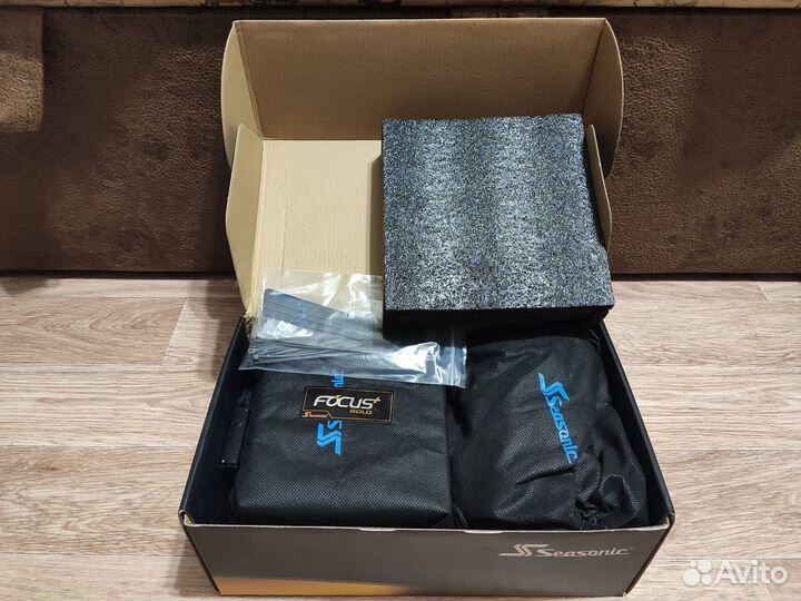 Модульный Seasonic Focus Plus Gold 750W