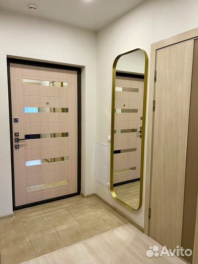 Зеркала в раме в Прихожую