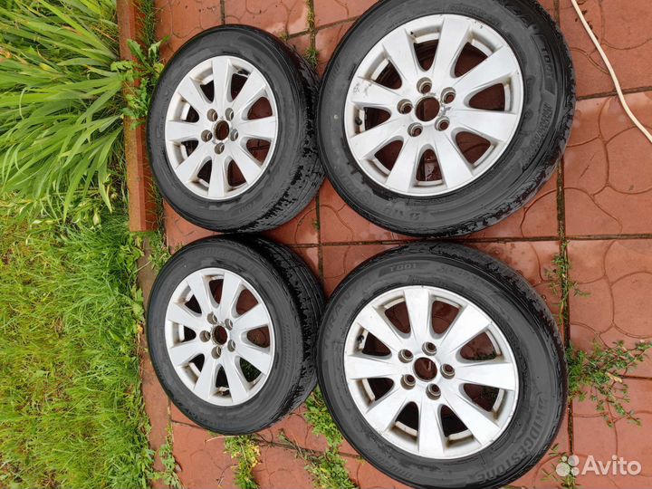 Bridgestone Turanza T001 215/60 R16