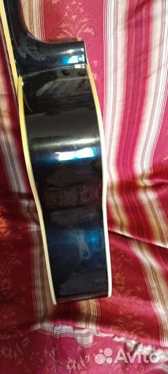 Акустическая гитара