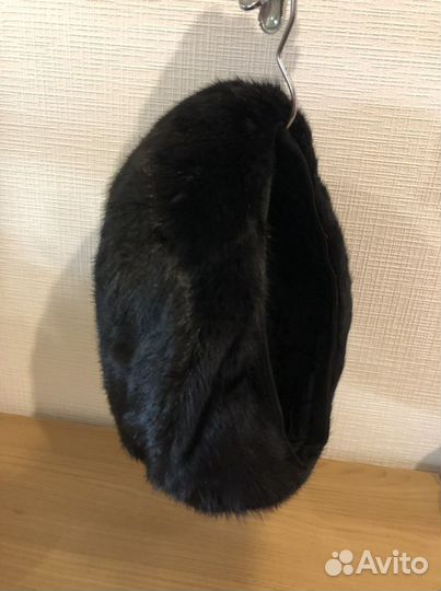 Шапка берет норковый