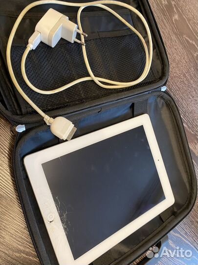Планшет apple iPad разбитый