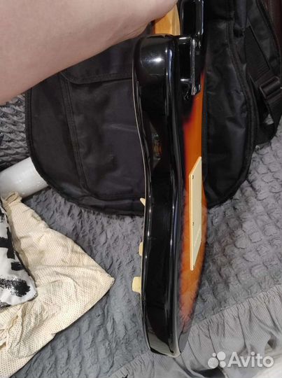 Электро гитара, 2002г