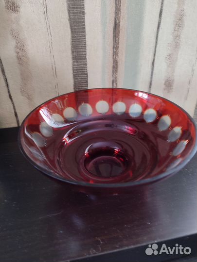 Ваза -салатник Красное стекло