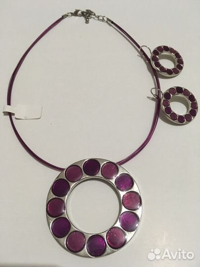 Колье и бусы