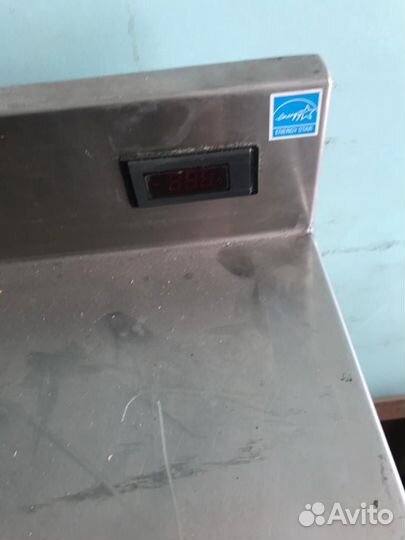 Холодильный шкаф