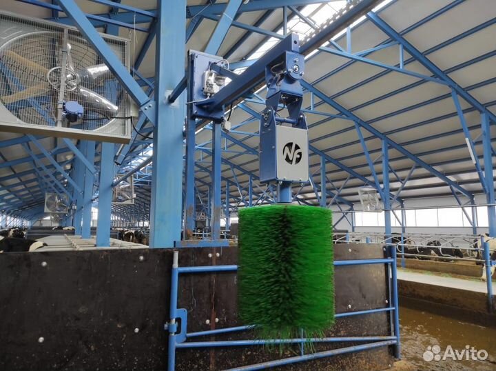 Щетка-чесалка для крс автоматическая New farm