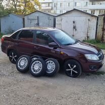 ВАЗ (LADA) Granta 1.6 MT, 2016, 150 000 км, с пробегом, цена 585 000 руб.