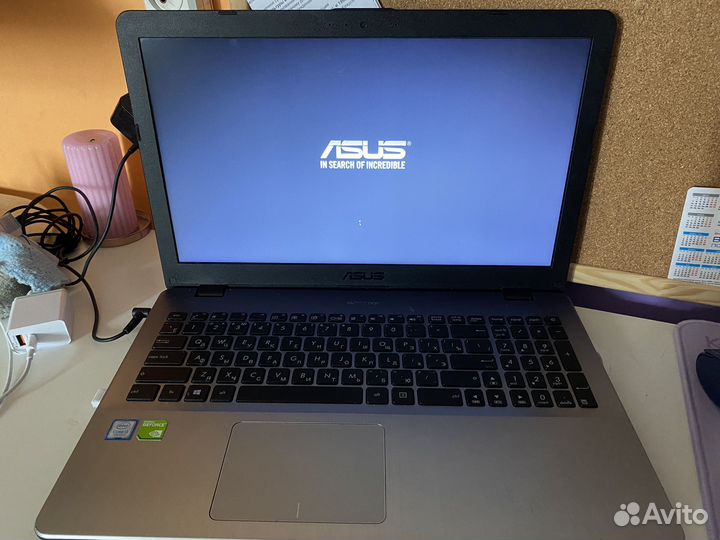 Ноутбук asus (торг уместен)