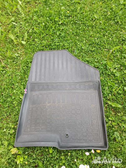 Резиновые коврики Hyundai Santa Fe 3 2012-2018 г