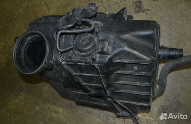 Корпус воздушного фильтра Audi / VW А8 II