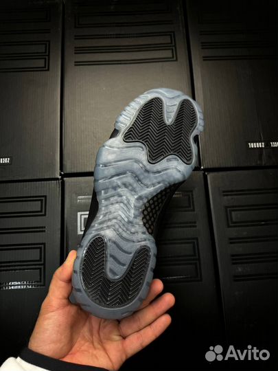 Air Jordan 11 Cap and Gown