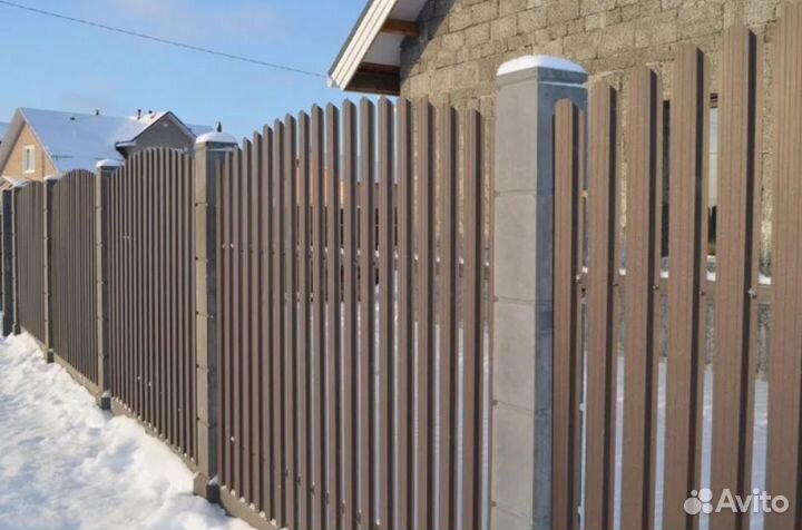 Забор из евроштакетника за 1 день быстро