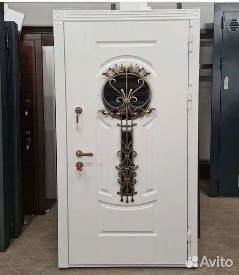 Дверь входная металлическая со стеклом 1511