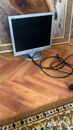 Монитор philips