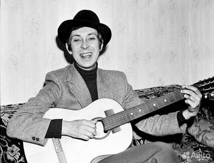 Катушки бобины с записью, винил, кассеты, сд